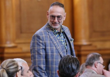 Най голяма парламентарно представена партия ГЕРБ вече започна разговори за кабинет