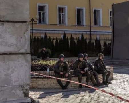 Руските власти към жителите на Херсон: Евакуирайте се