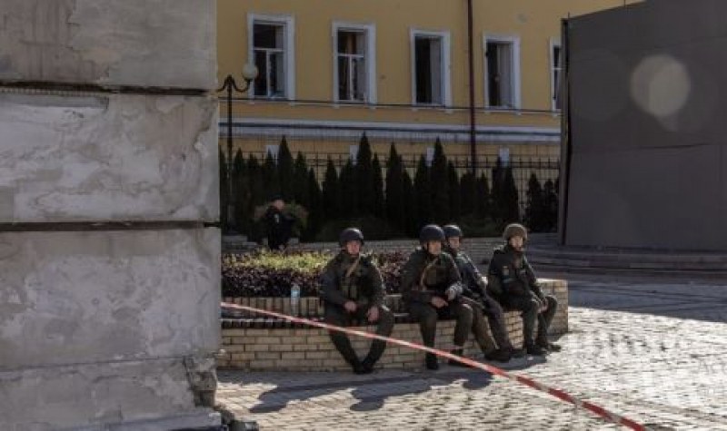 Руските власти към жителите на Херсон: Евакуирайте се