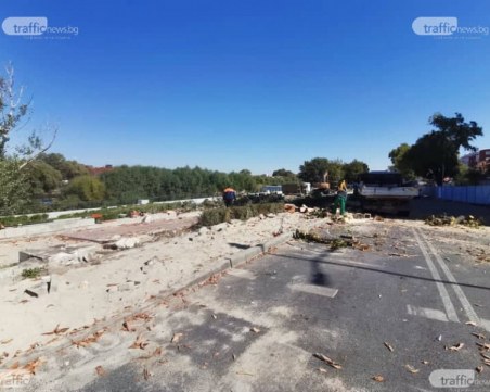 „Бизнесът за Пловдив” взе да брани пробива под Водната палата, но доста обрано