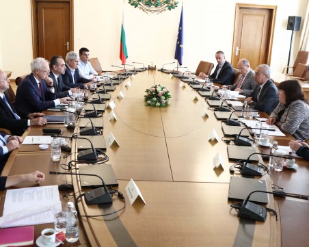 Премиерът Гълъб Донев обсъди със социалните партньори проектите за бюджета