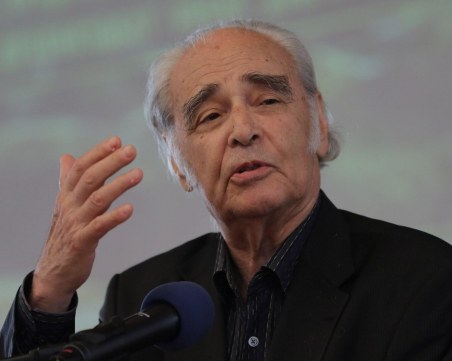 Взимаме си последно сбогом днес с акад. Антон Дончев