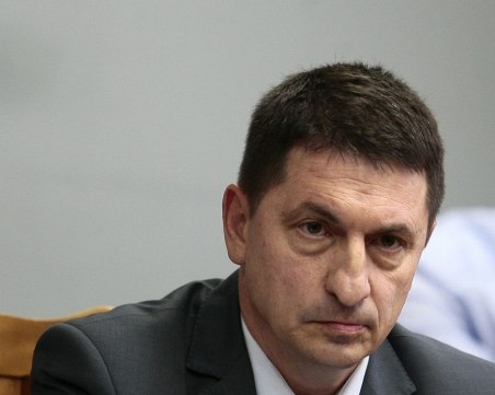 Терзийски: Демерджиев отклонява общественото внимание с внушения