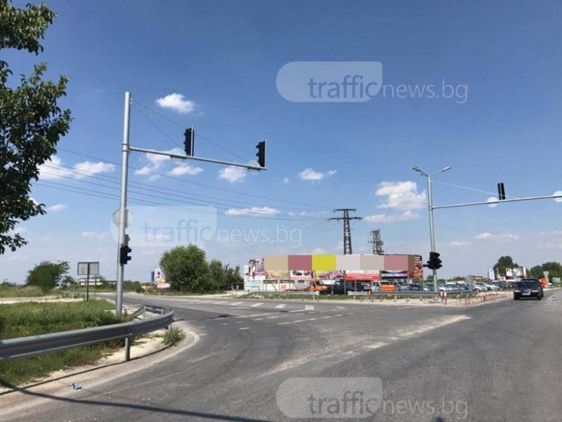 Светофарната уредба на Околовръстния път на Пловдив посока Марково от