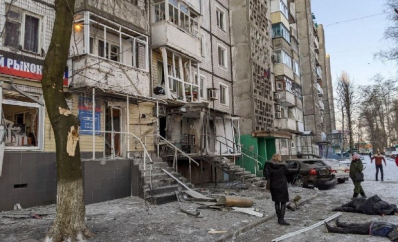 Седем жертви при руски обстрел в Донецка област