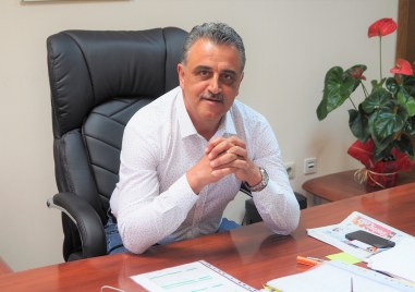 Кметът на община Марица Димитър Иванов поздрави жителите на общината по
