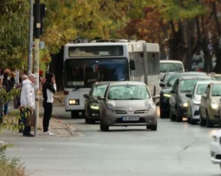 21-годишен дрогиран шофьор засече автобус, шестима са пострадали