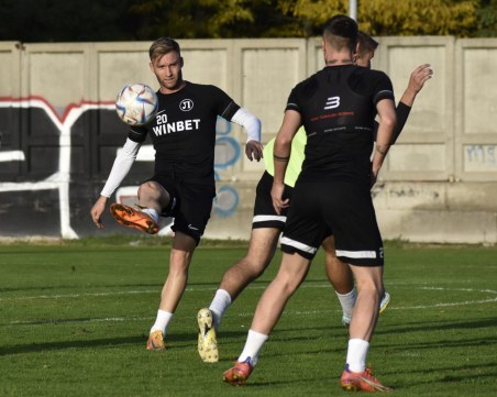 Локо започна подготовка за мача с Пирин