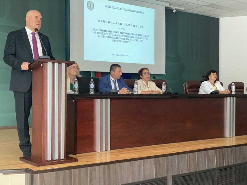 Гешев предлага екипи на МВР, ДАНС и прокуратурата срещу тежката престъпност и корупцията