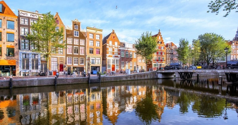През 1275г. е основан нидерландския град Амстердам, който в момента е