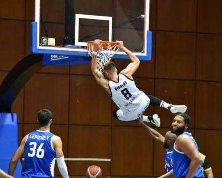 Академик с ново гостуване - търси първа победа за сезона