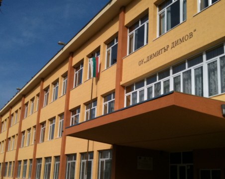 Директор и родители в спор за храната в пловдивско училище