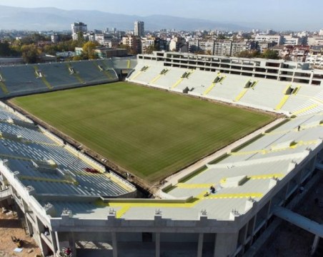 Гласуваха заема от 24 млн. лв. за стадионите, Колежа отваря врати през март