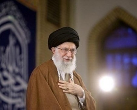 Хаменей се закле да отмъсти след атентата срещу шиитско светилище