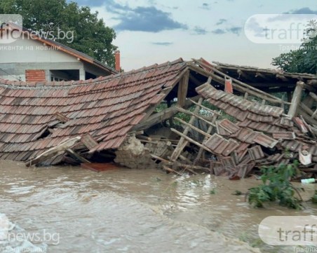 Демерджиев: Спасихме над 20 души при потопите в Карловско