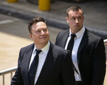 ЕС с предупреждение към Илон Мъск