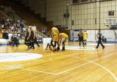 Академик загуби гостуването си на Черно море Тича със 105 88