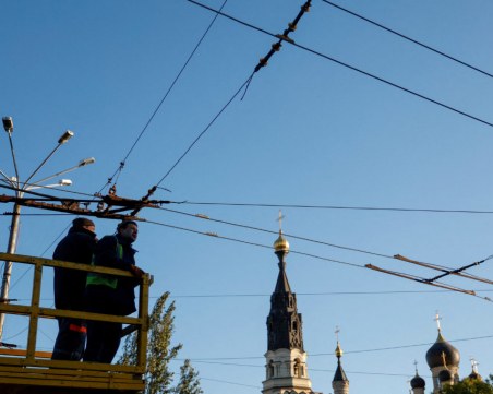 Четири милиона души в Украйна отново са без ток