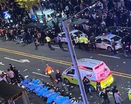 Множество жертви и премазани от тълпата по време на Хелоуин шествие в Сеул