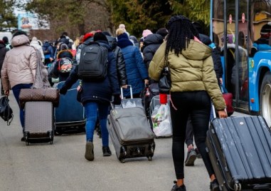 Хотелиерите са принудени от утре да гонят украйнските бежанци от
