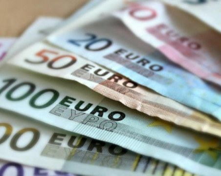 Финансисти: Вече сме приели еврото