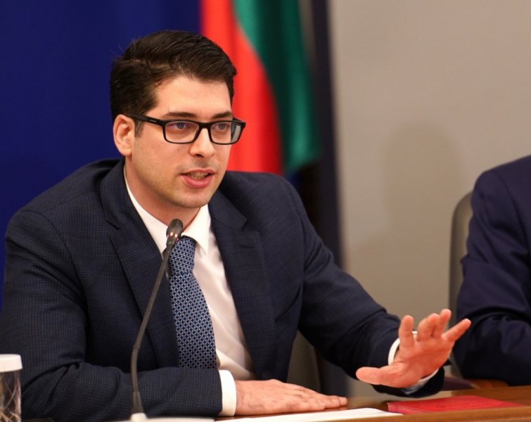 Пеканов: Второто плащане по Плана за възстановяване е под въпрос без нужните закони
