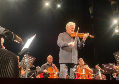Изключителният цигулар Пинкас Цукерман изнесе вдъхновяващ концерт пред пловдивската публика