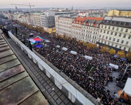 Хиляди чехи казаха 