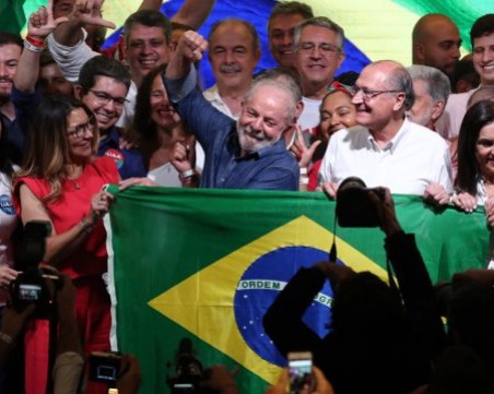 Шеметно завръщане на Лула да Силва в Бразилия