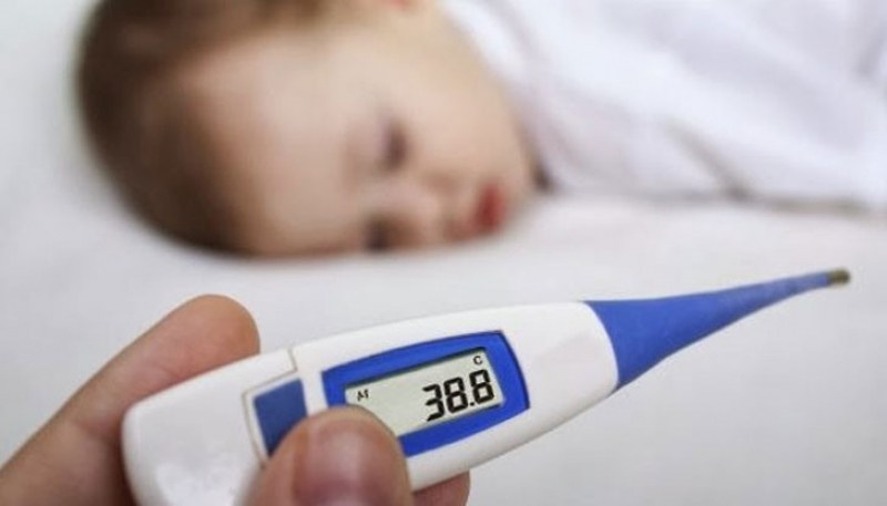 За повечето родители температурата е първият маркер, че детето е