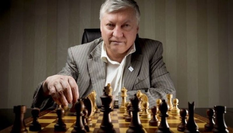 Легендарният шахматист Анатолий Карпов е в кома след натравяне с алкохол