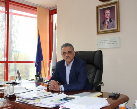 Димитър Иванов: За мен е чест да Ви поздравя по случай 1 ноември