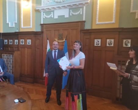 Общината награди 22 учители, обучаващи по един от най-желаните методи в Пловдив