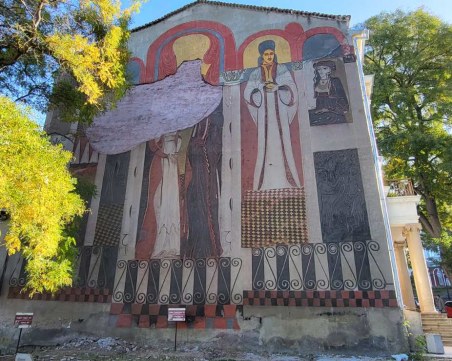 Укрепиха с наноматериали сграфитото „Захарий Зограф” в Стария град