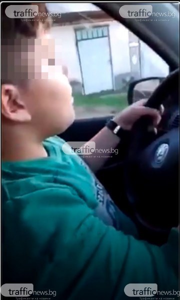 Хванаха 14-годишно дете от Цар Калоян да шофира по главен път, съобщиха от полицията.Проверката