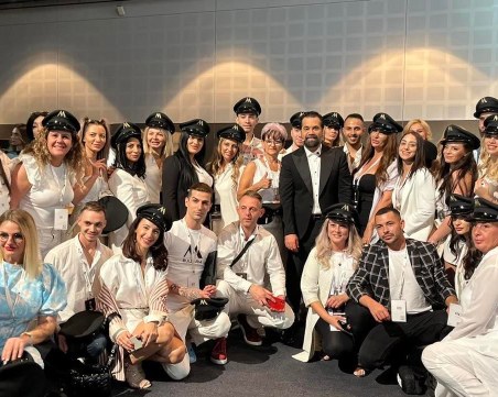 Български стилисти се обучиха при един от най-успешните фризьори в света ВИДЕО