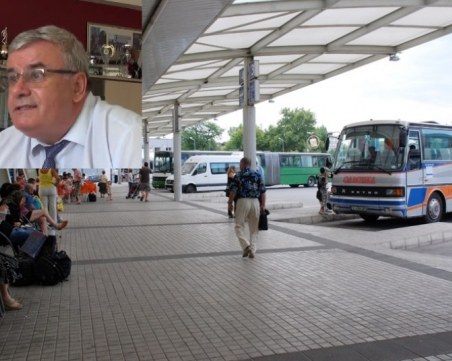 „Хеброс бус” пред фалит? Дошков спря основни междуградски линии, шофьори масово напускат