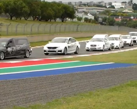 Счупиха рекорд за най-голям рейд на катафалки