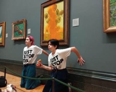 Екоактивисти на съд, след като замерят 