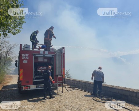 Хеликоптер се включва в гасенето на пожара в Родопите