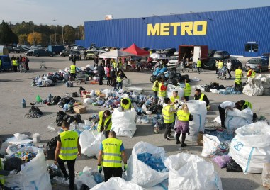Доброволци организират акция за почистването на Велопарка и Розариума Кампанията