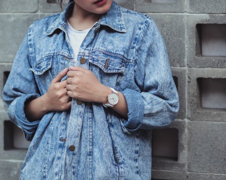 Как да носите дънково яке? Вижте 5 модни съвети за мъже