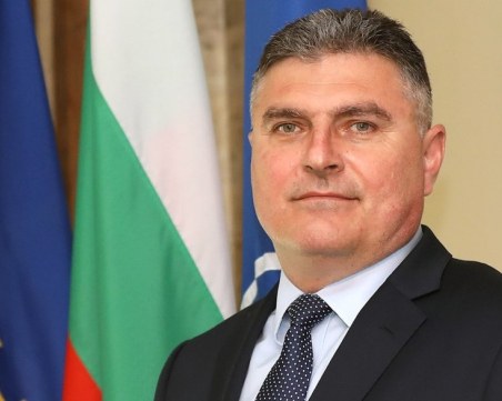 Посланикът ни в САЩ с поздравления и с критики след решието за закупуване на вторите Ф-16