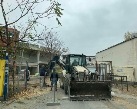 Спортисти от залите на стадион 