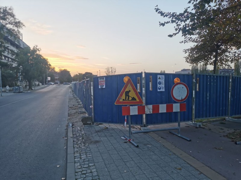 Пловдивчани настояват за махането на огражденията до Водната палата