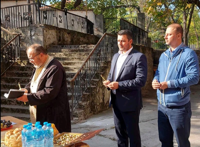 Социалният патронаж в Брестовица – със свежа и модерна визия, откриха обновената база с водосвет