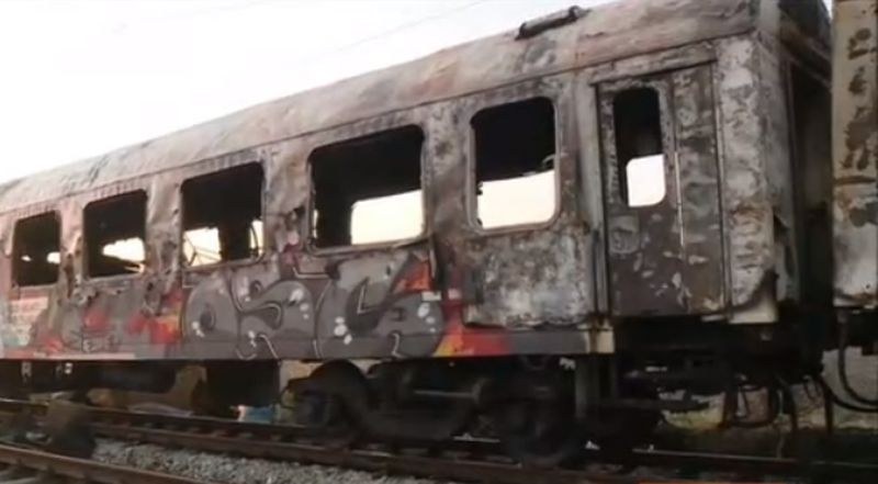 Изгасен е пожарът в бързия влак София-Варна, няма пострадали пътници.
