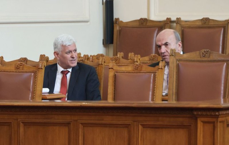 Военният министър: Трябва да имаме пълна ескадрила самолети