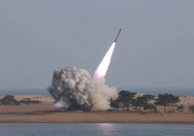 Северна Корея изстреля четири балистични ракети с малък обсег в