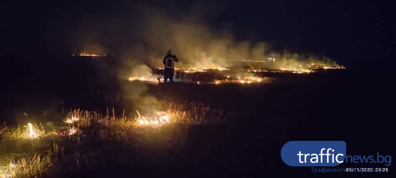 Пожар избухна в близост до пистата на Авиобаза „Граф Игнатиево